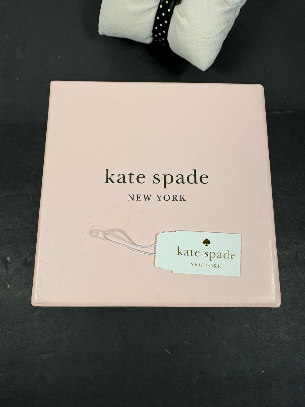 Kate Spade New York Park Row Watch Black Polka Dot New in Box KSW 1355 12MM Band - Picture 3 of 13